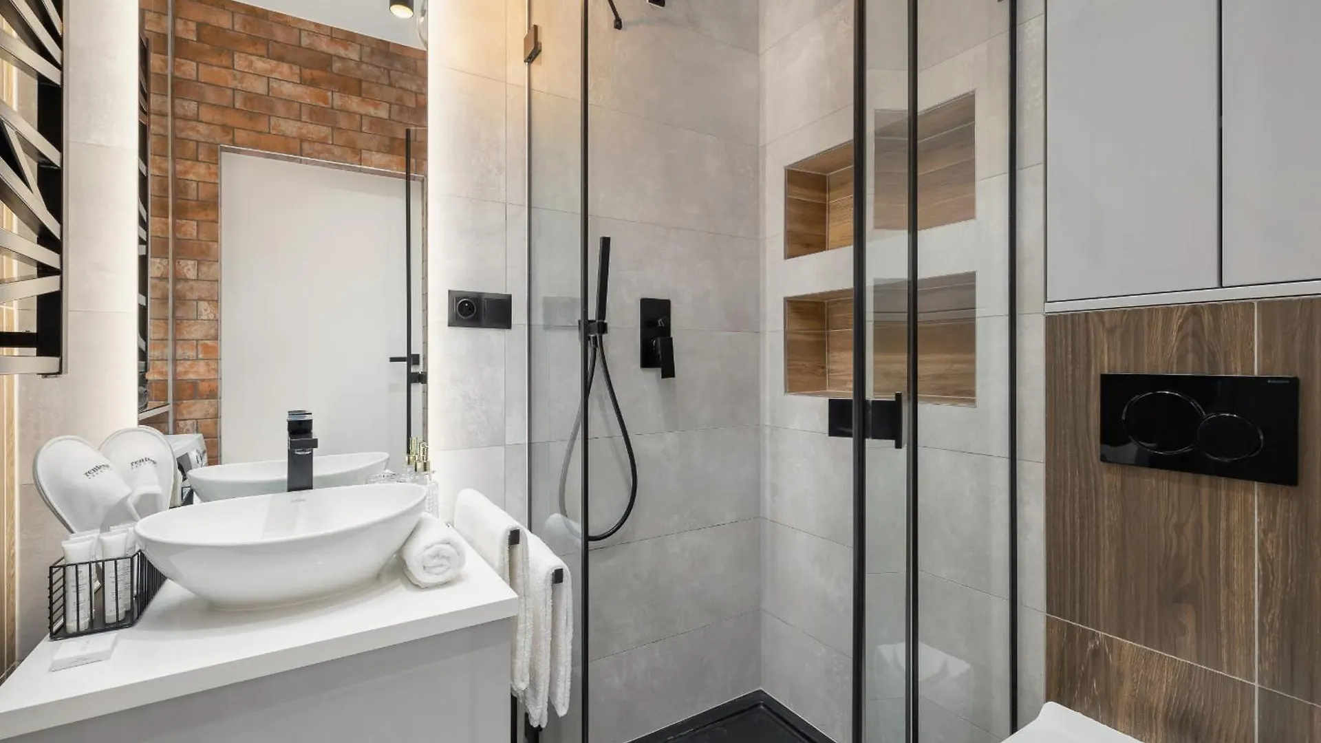Lux Krakow Apartment With Parking & Ac Just 1,5 Km From Main Square By Renters Prestige